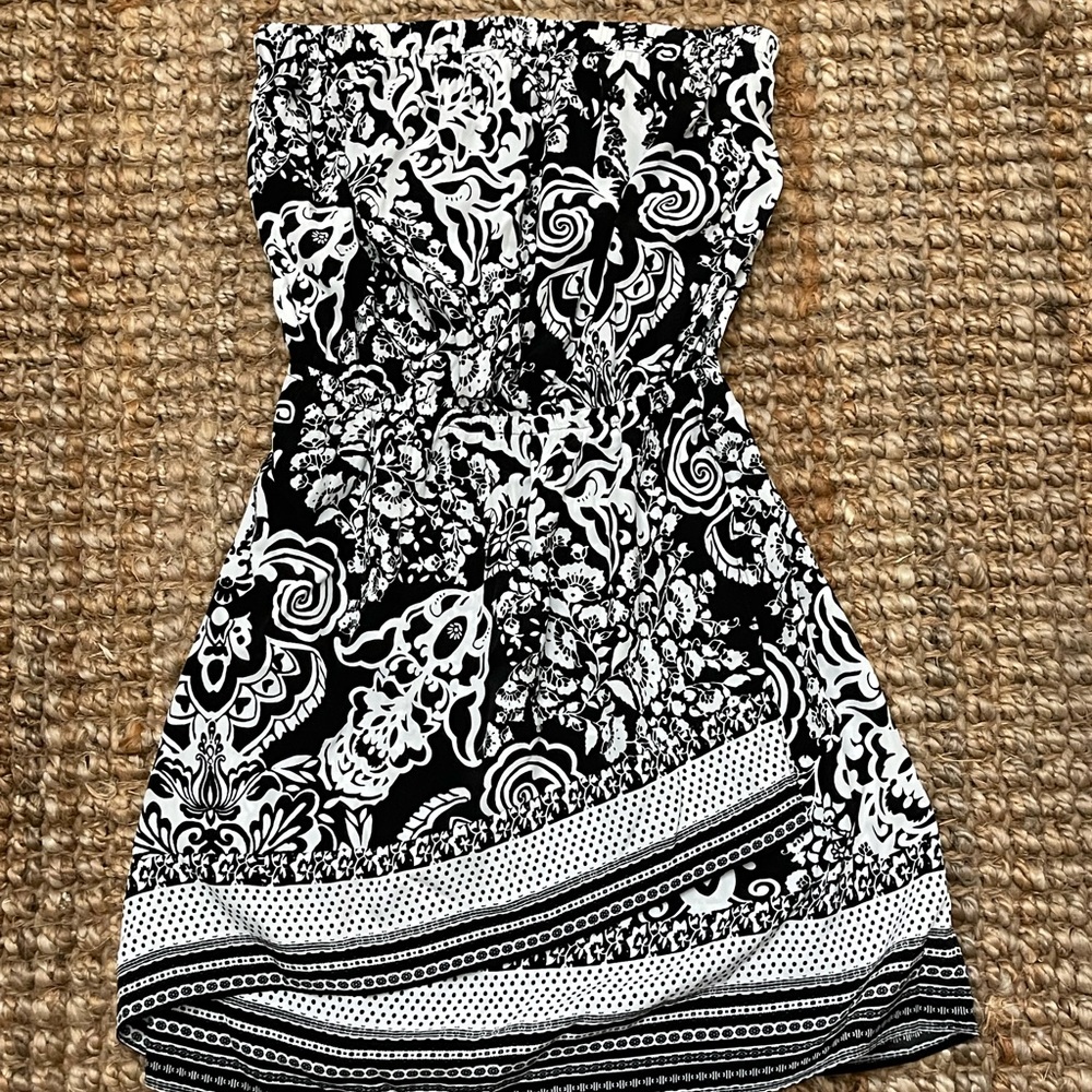 Express strapless black and white dress.